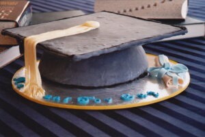 graduationscan graduation cake