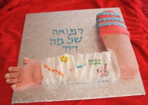 Arm cast cake