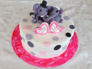 Elephants in Love cake