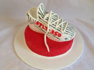 SPLY 350 zebra sneaker cake