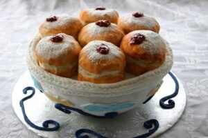 sufganiyot cake
