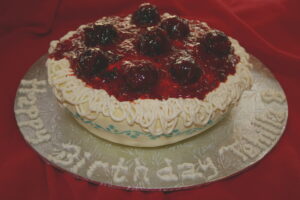 spaghetti and meatballs cake