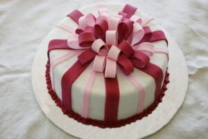 present cake