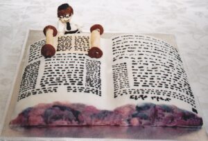 gemara Torah cake