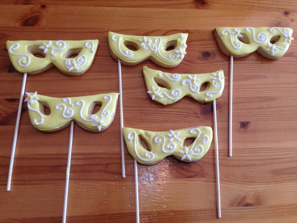 mask cookies