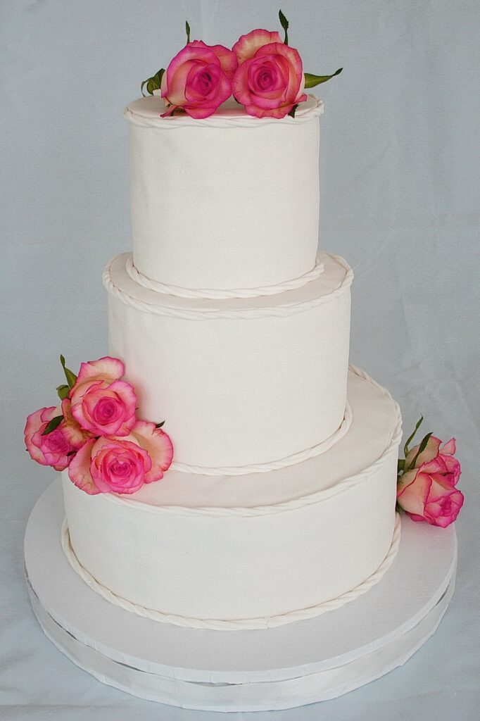 simple roses wedding cake